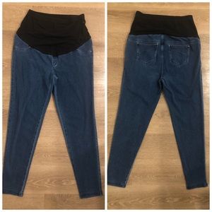 Time & Tru Maternity Jeans Size M